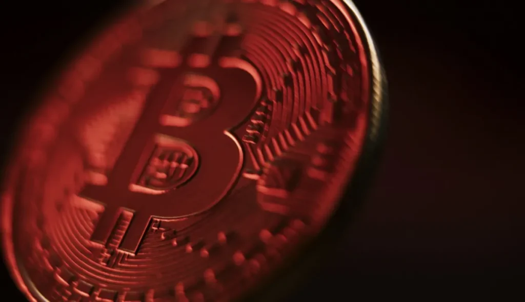 Bitcoin Hoje: Queda do BTC para US$ 75 Mil Influenciada por Preços do Petróleo e Preocupações com Inflação
