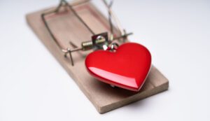 Mulher Brasileira Perde R$ 17 Mil em Golpe de Criptomoedas por Falso Namorado Soldado Americano