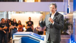 Haddad destaca salto de qualidade em investimentos em renda variável entre brasileiros