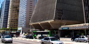 Críticas ao Aumento do IOF por Entidades Bancárias e Industriais