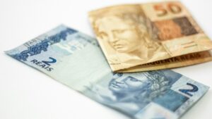 Mercados Hoje: Foco na Ata do Fed e Pressões Contra o IOF