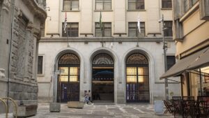 Ibovespa B3 Encerra com Alta de 0,23% Devido a Liquidez Limitada por Feriado Americano