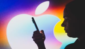 Apple Flexibiliza Regulamentações para Ofertas de NFTs e Criptomoedas em Aplicativos iOS