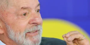 Lula Lança Programa de Crédito para Entregadores Adquirirem Motos Elétricas