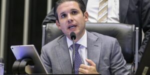 Motta Defende Envolvimento de Bancos no Debate sobre Isenção do Imposto de Renda