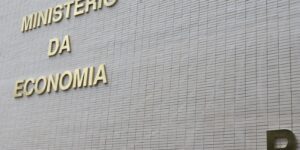 MP Alternativa ao IOF Propõe Corte de R$ 4,28 Bilhões em Gastos para 2025